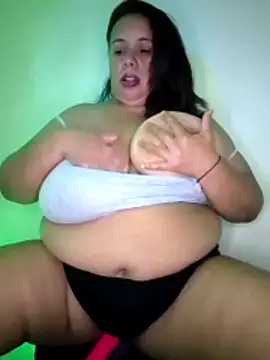 Snapshot of luzdanna chatting on 05-30-26, 01:25 luzdanna online show from 05-30-26, 01:25