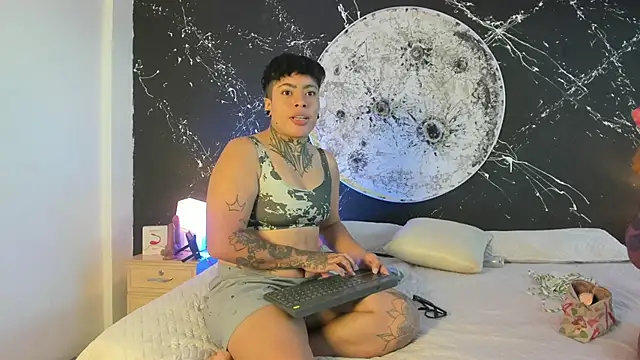 LiaAndMateo online show from 10-01-25, 12:33