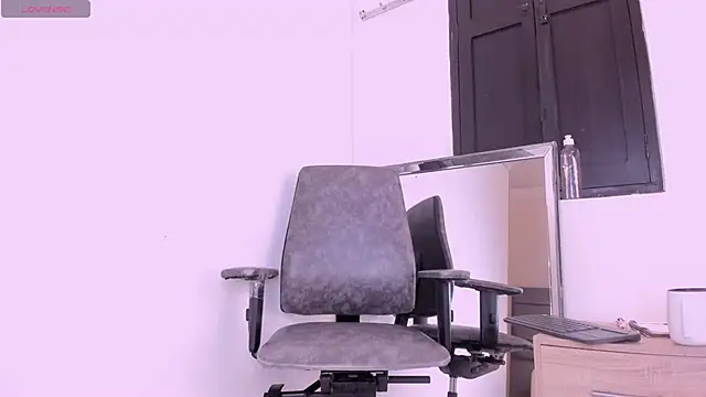 Maia 520 online show from 03-24-26, 06:02