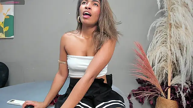 Snapshot of sienna_glow chatting on 03-02-26, 03:19 sienna glow online show from 03-02-26, 03:19