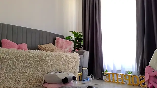 Sophiex belle online show from 04-25-26, 01:41