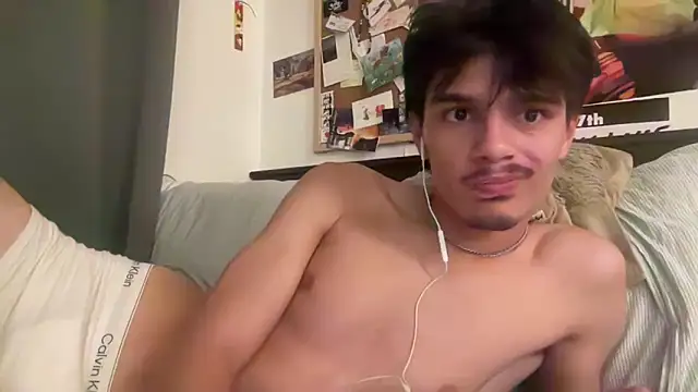 Snapshot of cowboyydiego chatting on 09-24-25, 06:50 cowboyydiego online show from 09-24-25, 06:50