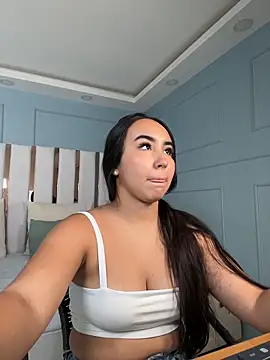 julieta rosee online show from 04-28-26, 09:42