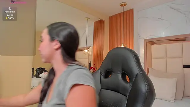 Snapshot of julieta_rosee chatting on 06-01-26, 10:33 julieta rosee online show from 06-01-26, 10:33