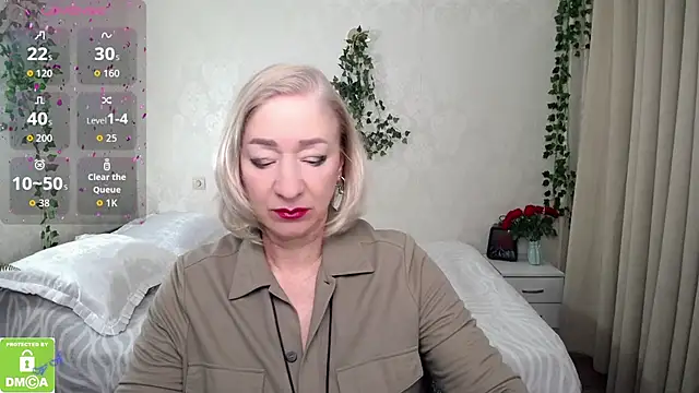 hunters woman online show from 11-14-25, 02:05