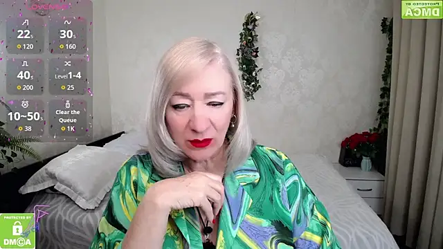 hunters woman online show from 04-08-26, 06:52