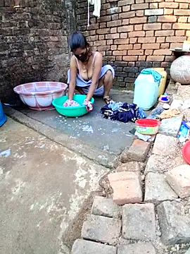 RAYI Queen 3 online show from 11-24-25, 04:01