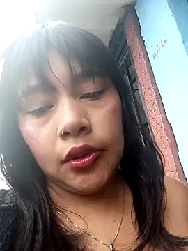 Snapshot of Dulce_Pettit chatting on 10-20-25, 06:08 Dulce Pettit online show from 10-20-25, 06:08