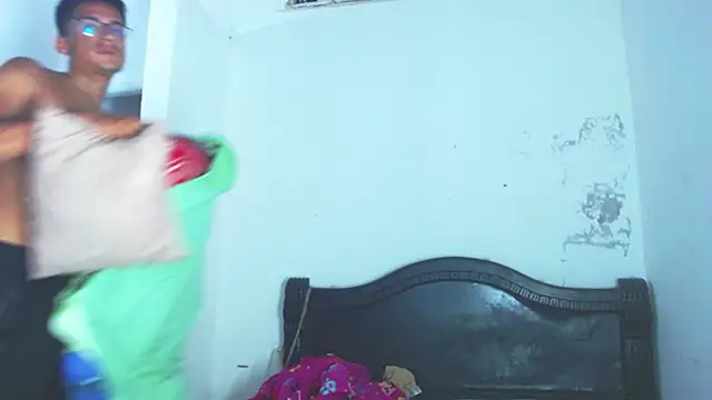 Snapshot of Jacobandluna chatting on 11-03-25, 12:46 Jacobandluna online show from 11-03-25, 12:46