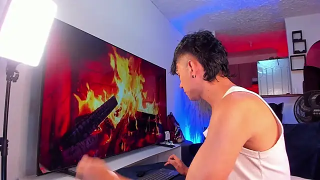 Snapshot of Steven_baby69 chatting on 10-05-25, 01:59 Steven baby69 online show from 10-05-25, 01:59