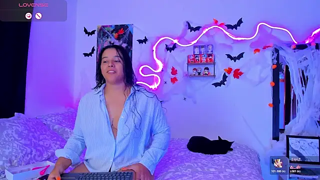 Snapshot of Dilan_and_Mia chatting on 10-18-25, 06:52 Dilan and Mia online show from 10-18-25, 06:52