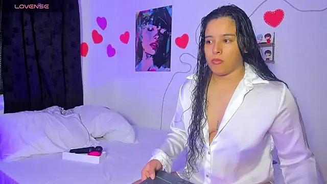 Dilan and Mia online show from 04-23-26, 10:45