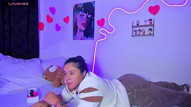 Dilan and Mia online show from 04-29-26, 02:15