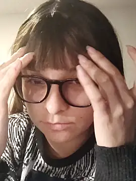 Snapshot of Aurora_blaack chatting on 10-28-25, 05:22 Aurora blaack online show from 10-28-25, 05:22