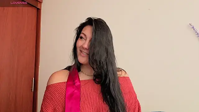 Snapshot of karla_valk1 chatting on 05-04-26, 05:31 karla valk1 online show from 05-04-26, 05:31