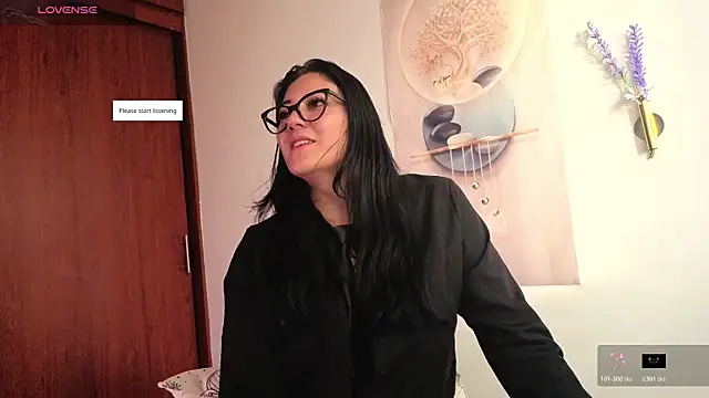 Snapshot of karla_valk1 chatting on 08-05-26, 10:33 karla valk1 online show from 08-05-26, 10:33