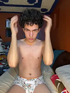 Snapshot of danloveo chatting on 12-18-25, 07:14 danloveo online show from 12-18-25, 07:14