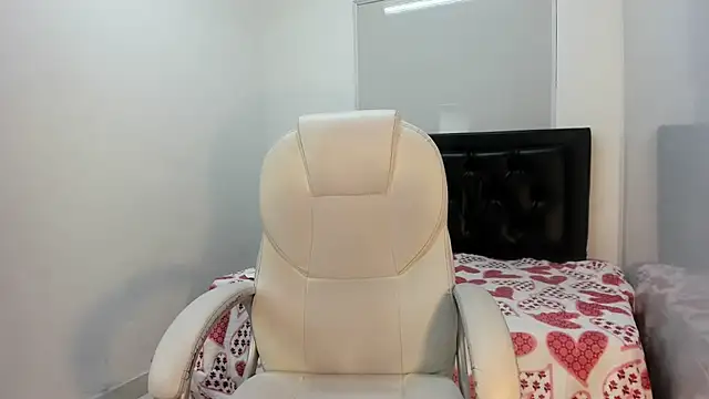 AshleyVanessaRx online show from 11-12-25, 04:07