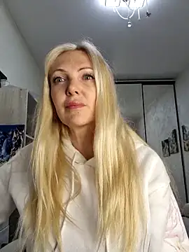 Monna online show from 04-22-26, 05:03