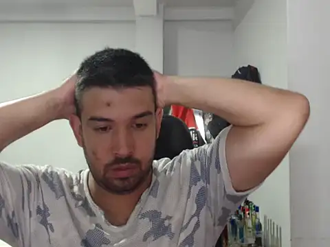 Axel11113 online show from 11-05-25, 03:17