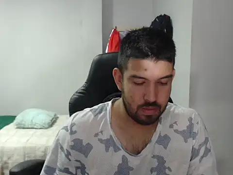 Axel11113 online show from 11-14-25, 03:05