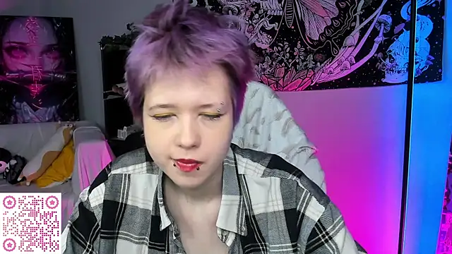 CarolineRichter online show from 11-16-25, 03:12