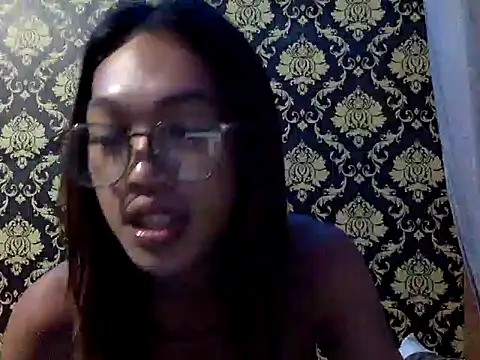 Snapshot of your_wifey chatting on 09-15-25, 09:42 your wifey online show from 09-15-25, 09:42