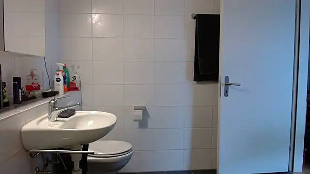 Hijuga online show from 02-08-26, 09:23