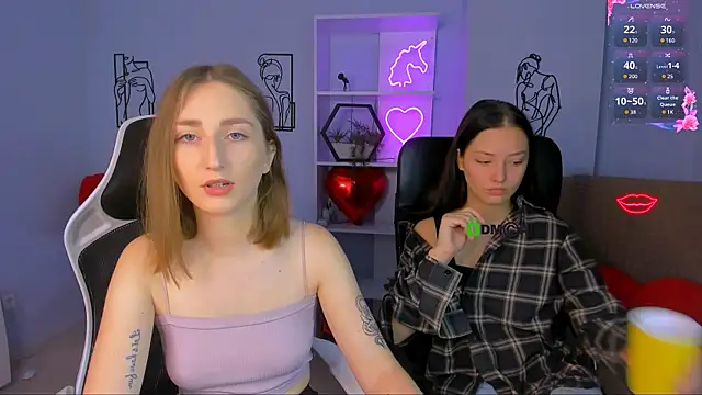 eva smiith  online show from 10-17-25, 05:43