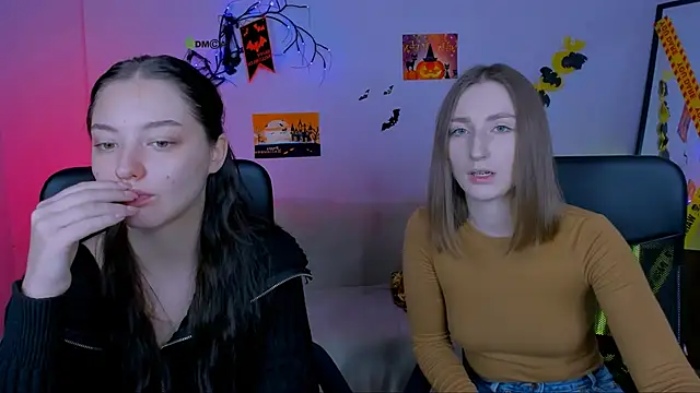 eva smiith  online show from 10-28-25, 06:39