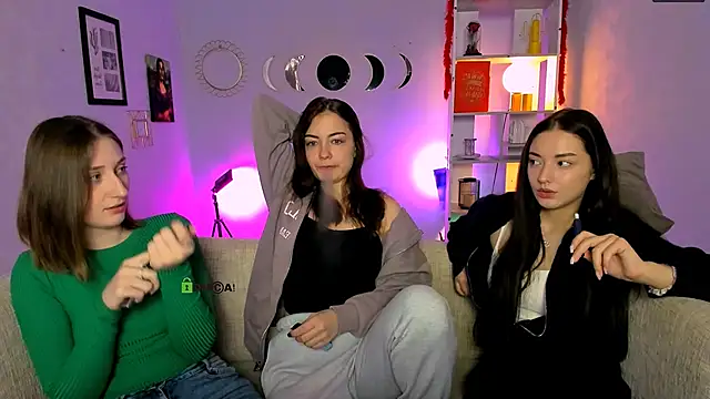 eva smiith  online show from 04-28-26, 05:45