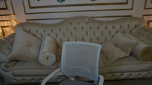 Snapshot of Esmie_Smile chatting on 10-09-25, 07:01 Esmie Smile online show from 10-09-25, 07:01