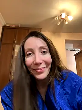 HellaryTourent online show from 11-25-25, 03:01