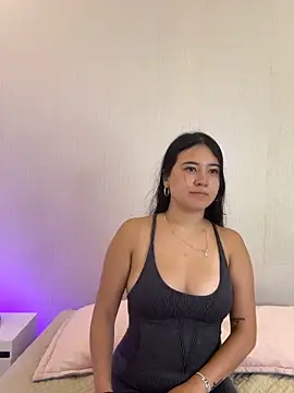 chloekitty69 online show from 10-06-25, 11:29