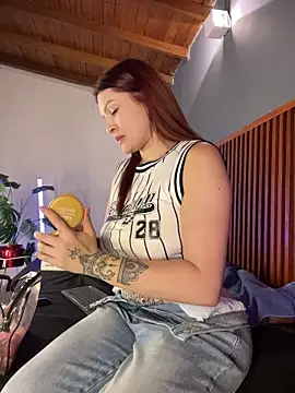 MarilynSmith01 online show from 04-12-26, 08:36