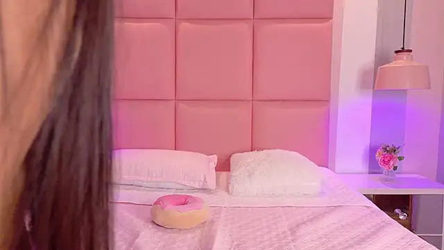 JulianaValencia online show from 03-20-26, 02:05