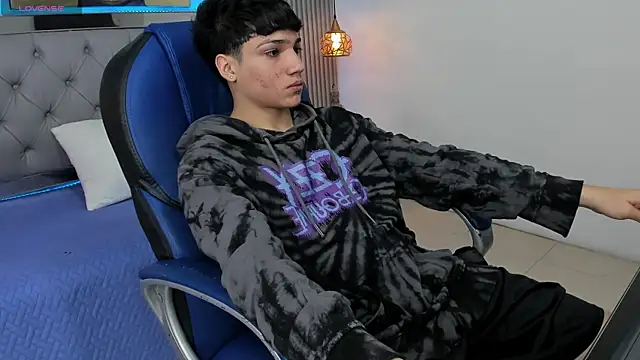 SamBlack  online show from 04-26-26, 12:36