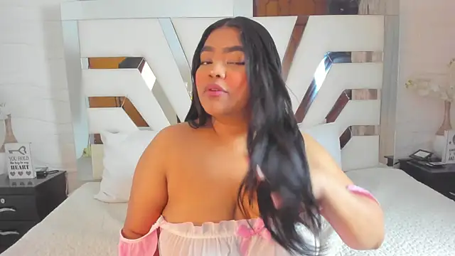 Snapshot of RileyDolly chatting on 09-23-25, 03:20 RileyDolly online show from 09-23-25, 03:20