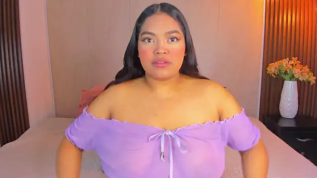 Snapshot of RileyDolly chatting on 10-19-25, 03:18 RileyDolly online show from 10-19-25, 03:18