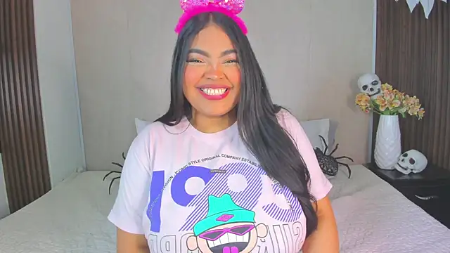 Snapshot of RileyDolly chatting on 10-27-25, 02:59 RileyDolly online show from 10-27-25, 02:59