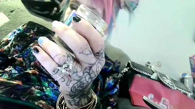 Evieskyyxh online show from 11-25-25, 06:08