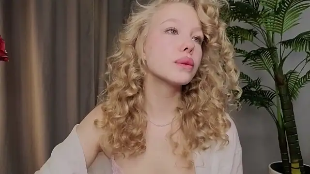 emilyshepar d online show from 12-04-25, 02:54