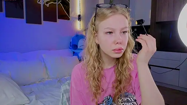 emilyshepar d online show from 04-24-26, 01:52