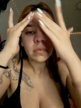 Snapshot of -Miaa_ chatting on 09-17-25, 11:56 -Miaa online show from 09-17-25, 11:56