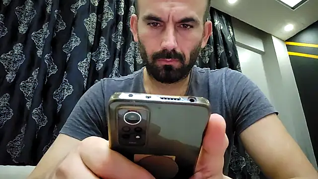 Snapshot of Apooabe chatting on 02-12-26, 05:30 Apooabe online show from 02-12-26, 05:30