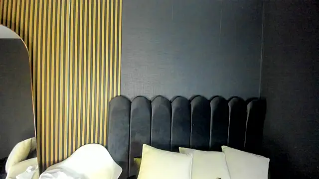 Gina 77 online show from 10-23-25, 12:04