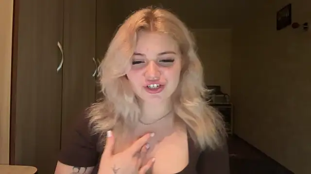 sunshinyflash online show from 11-22-25, 05:12