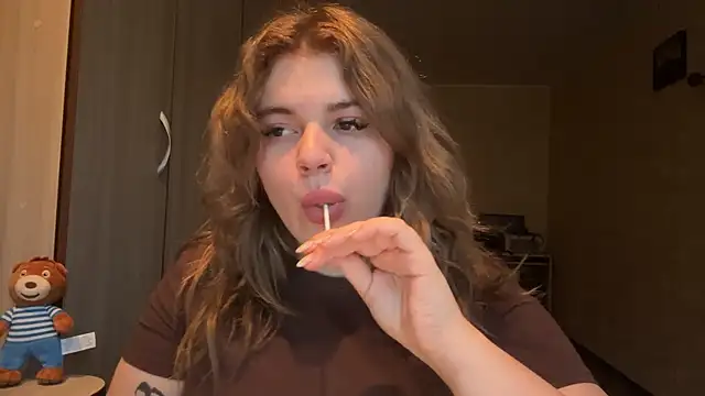 sunshinyflash online show from 02-05-26, 01:38