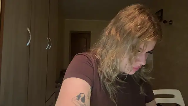 sunshinyflash online show from 02-12-26, 03:40