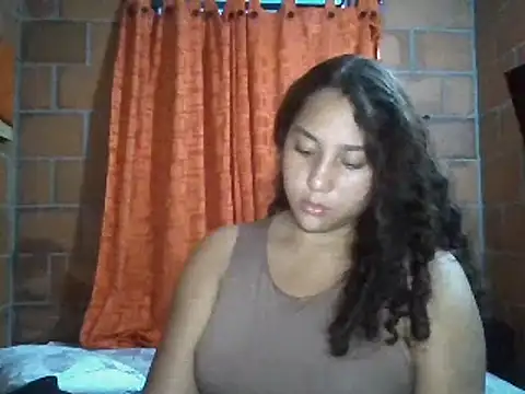 Snapshot of AnaisVelvet11 chatting on 09-30-25, 11:10 AnaisVelvet11 online show from 09-30-25, 11:10